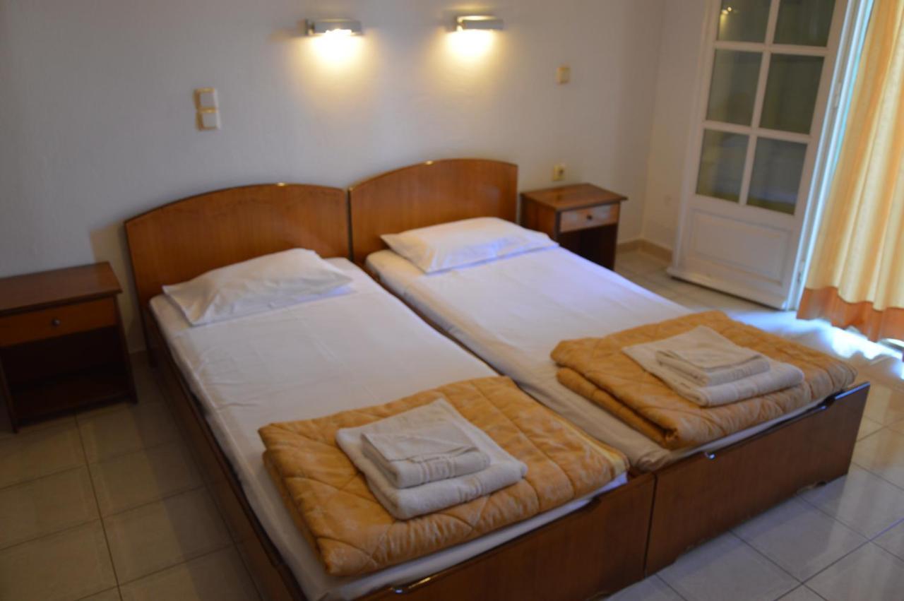 Philippos Hotel Kassiopi Exterior photo