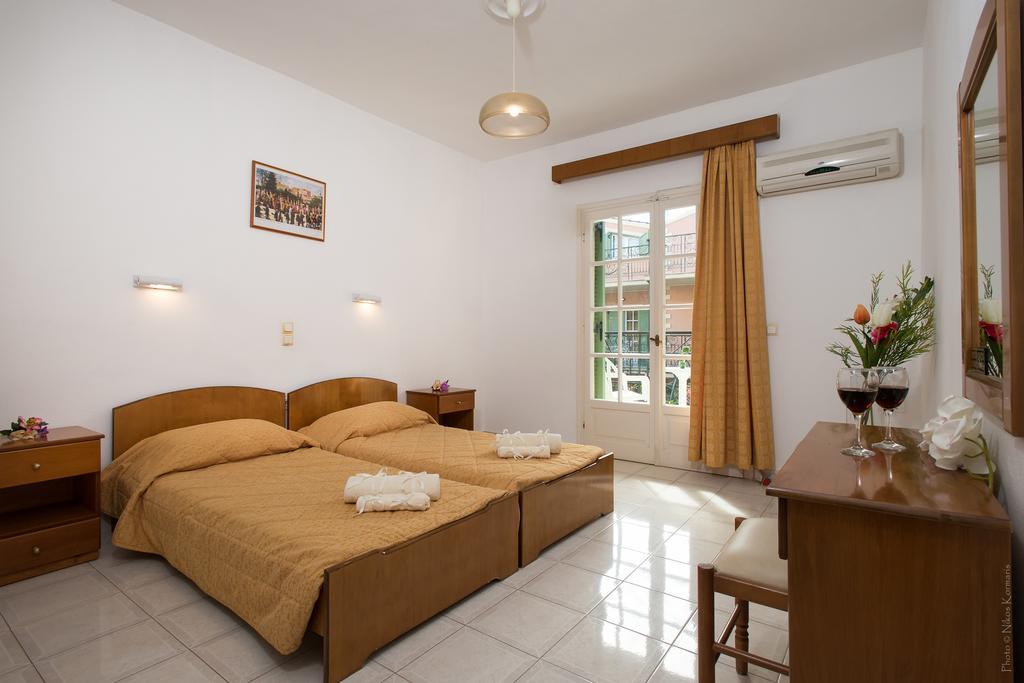 Philippos Hotel Kassiopi Exterior photo