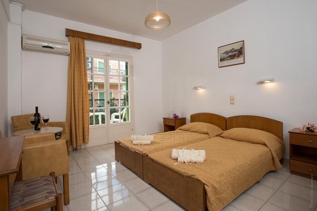 Philippos Hotel Kassiopi Exterior photo