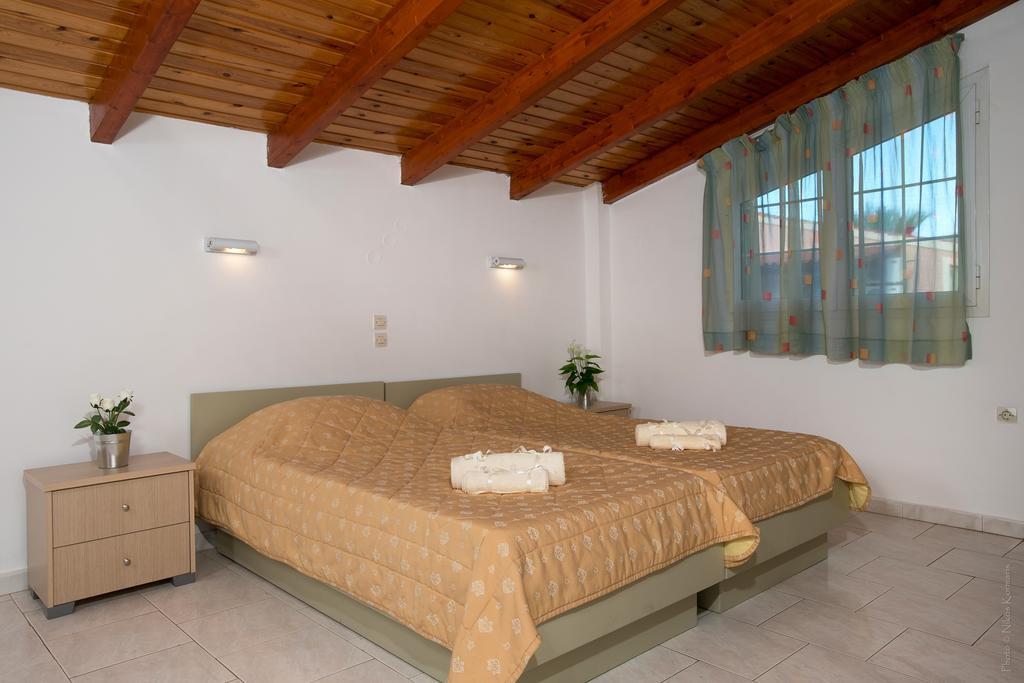 Philippos Hotel Kassiopi Exterior photo