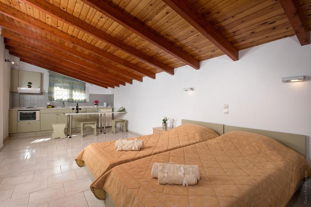 Philippos Hotel Kassiopi Exterior photo