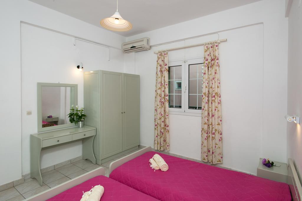 Philippos Hotel Kassiopi Exterior photo
