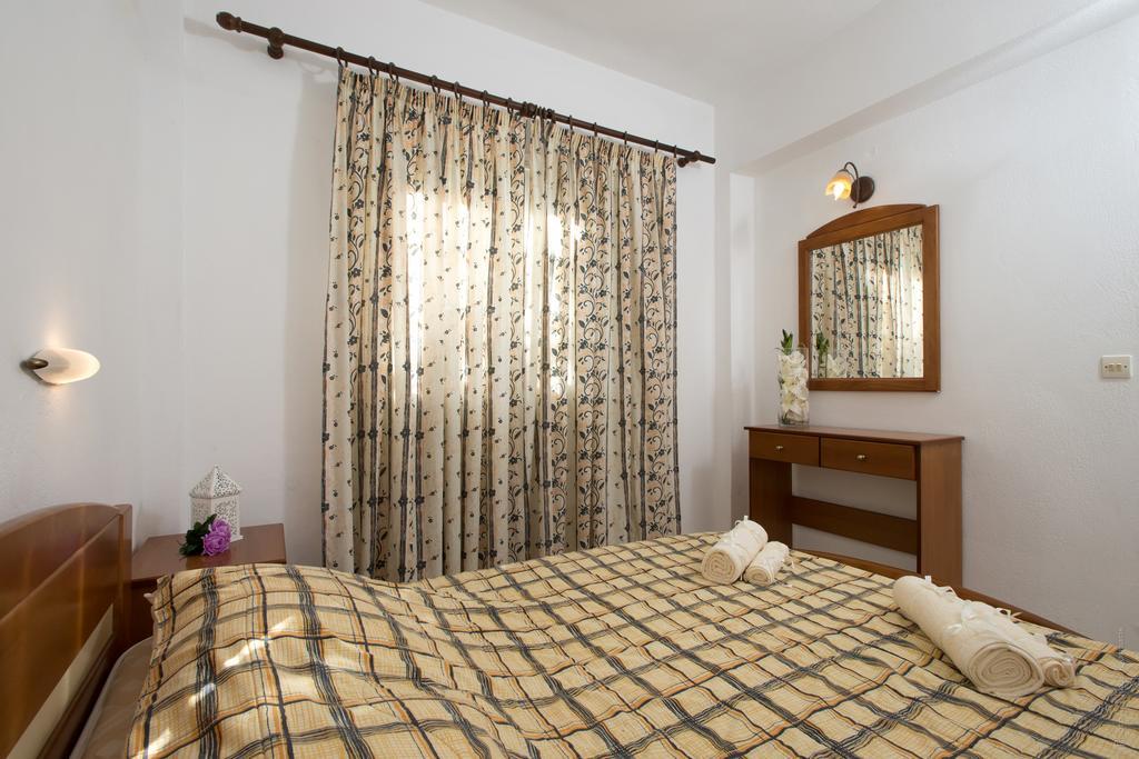 Philippos Hotel Kassiopi Exterior photo