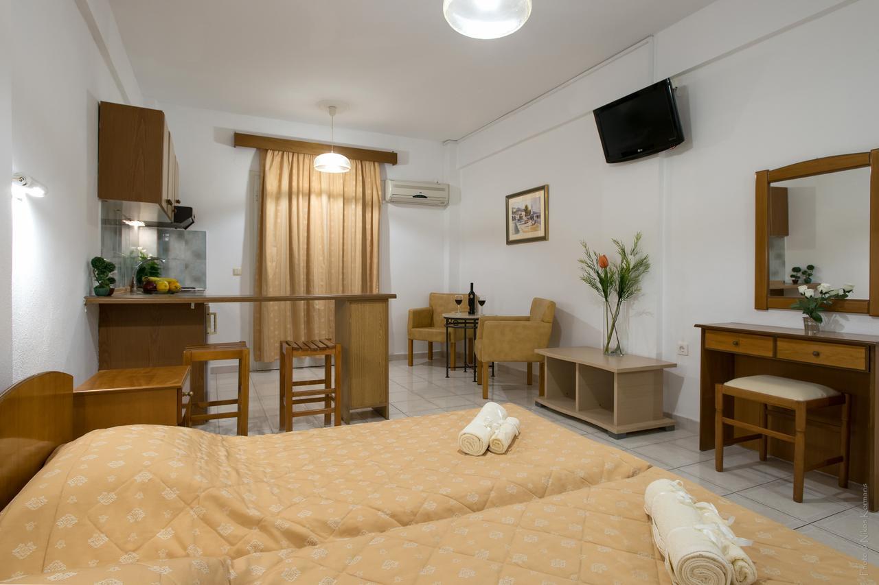 Philippos Hotel Kassiopi Exterior photo