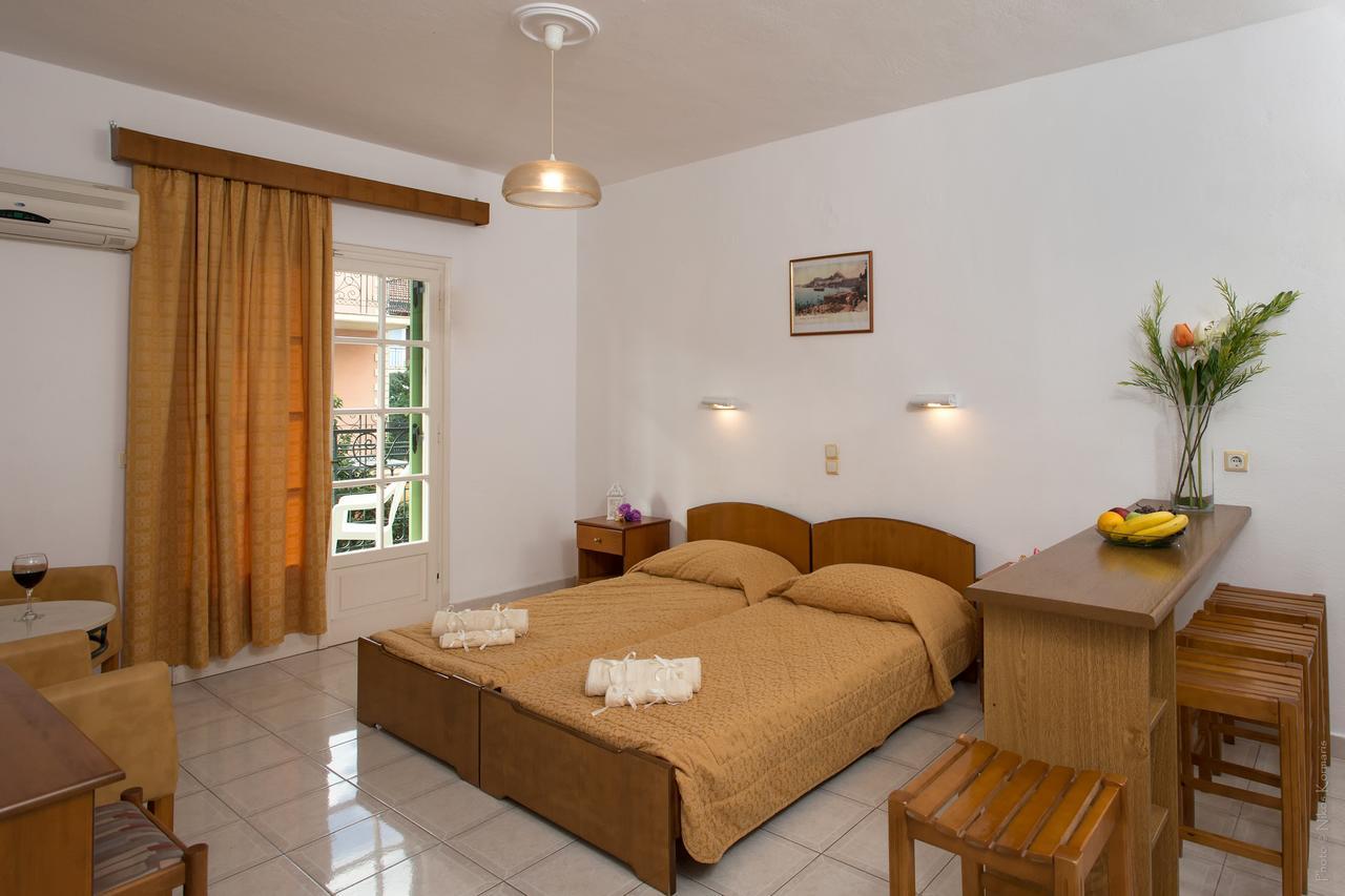 Philippos Hotel Kassiopi Exterior photo