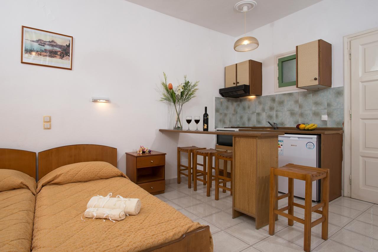 Philippos Hotel Kassiopi Exterior photo